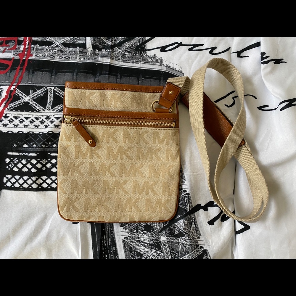 Michael Kors Crossbody